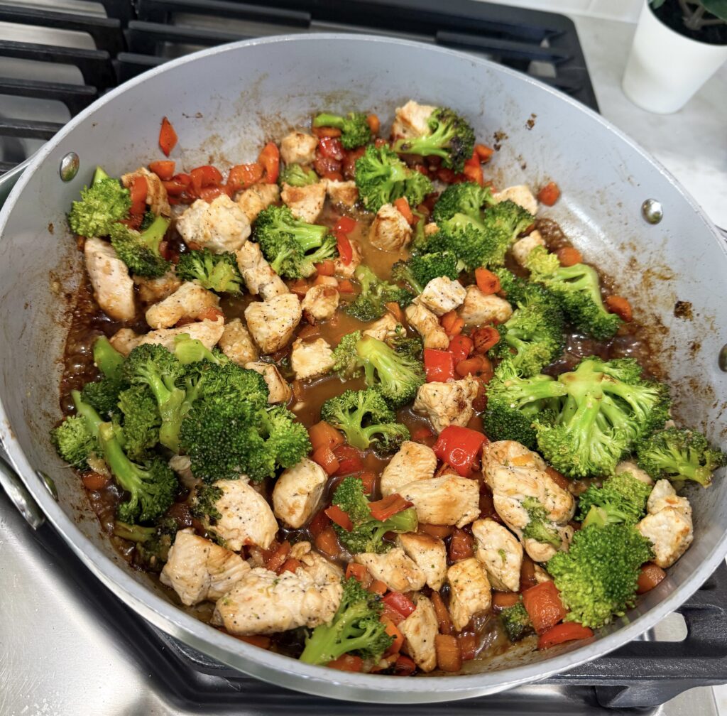 easy and flavorful chicken and vegetable stir fry