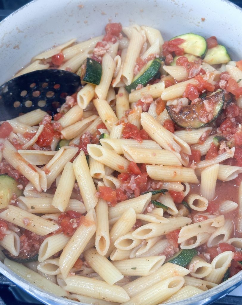 Tomato bacon pasta