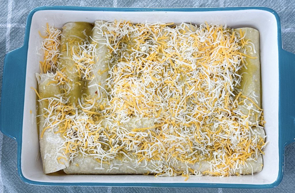 Green chili chicken enchiladas