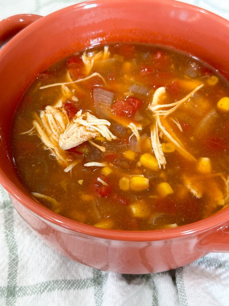 Slow cooker chicken tortilla soup