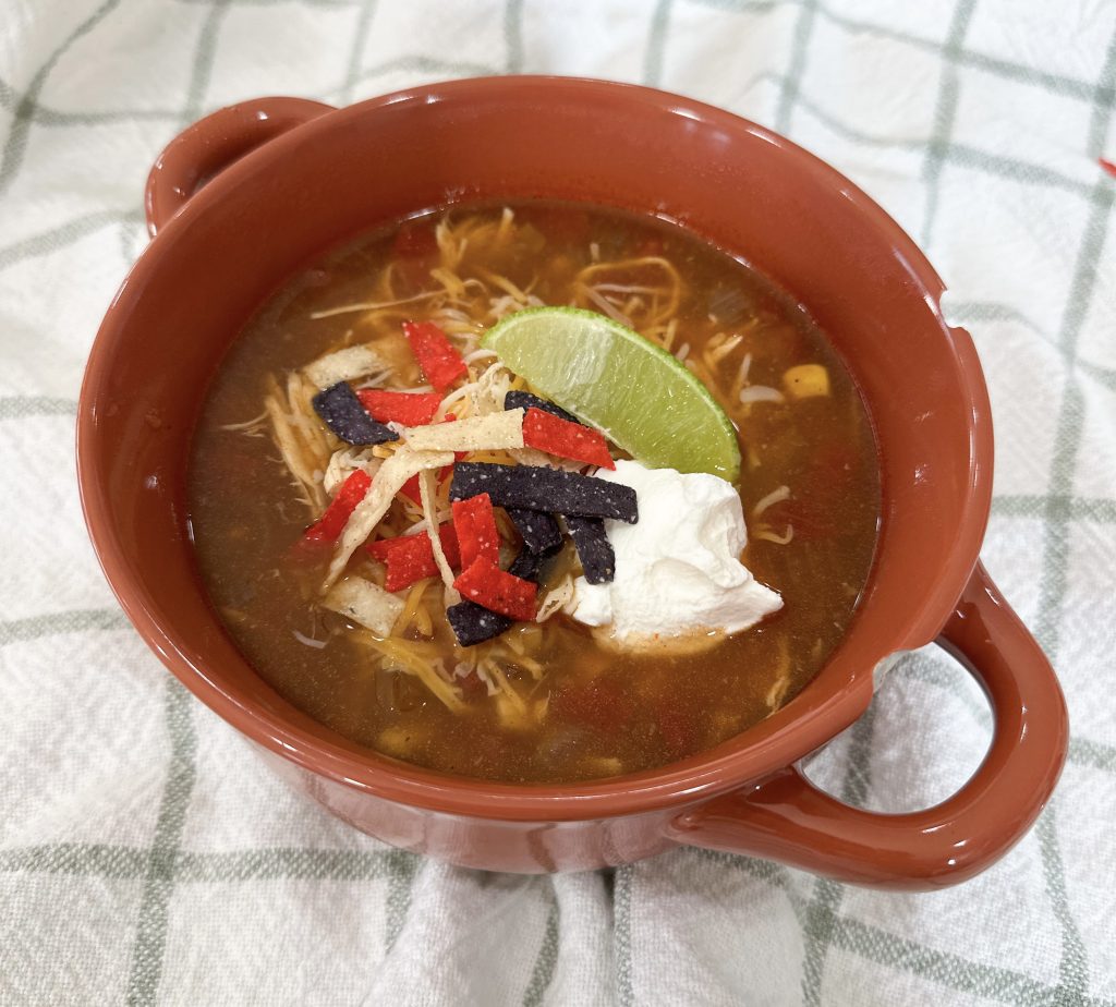 Slow cooker chicken tortilla soup