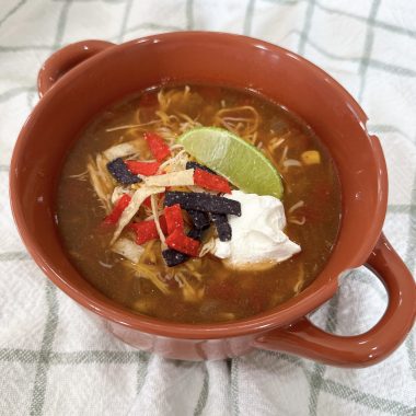 Slow cooker chicken tortilla soup