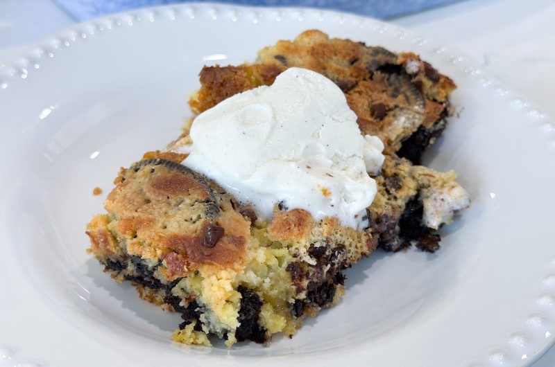 oreo dump cake