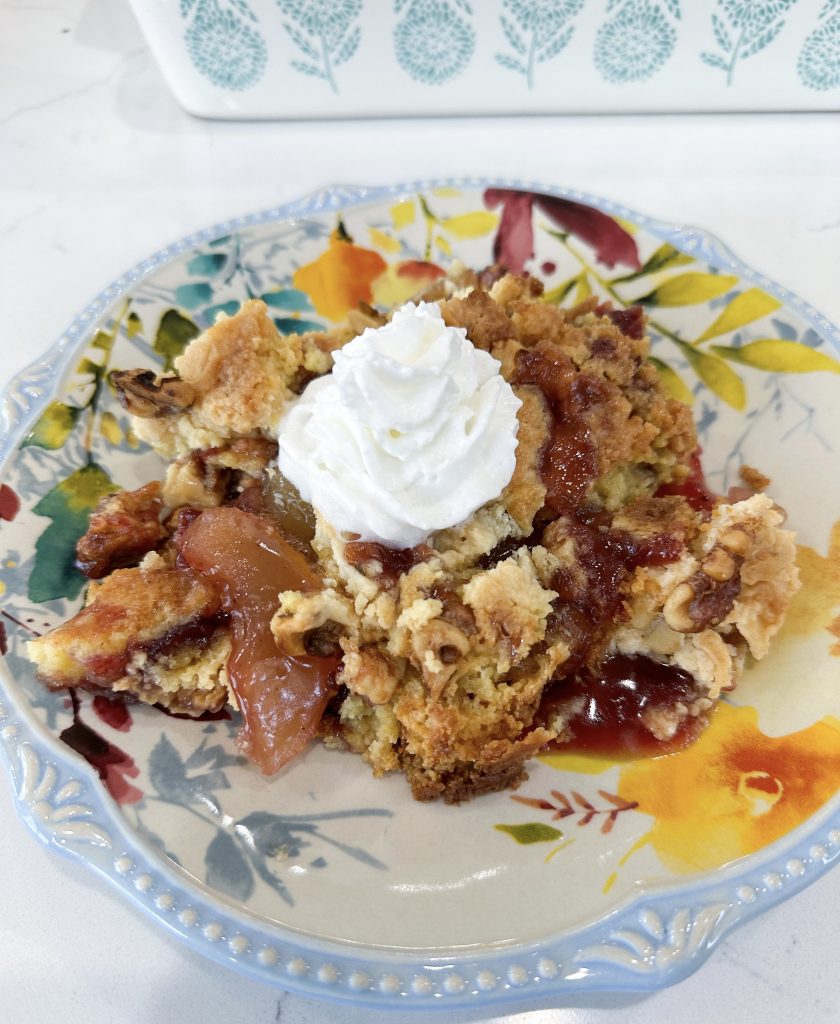 apple cranberry christmas dump cake