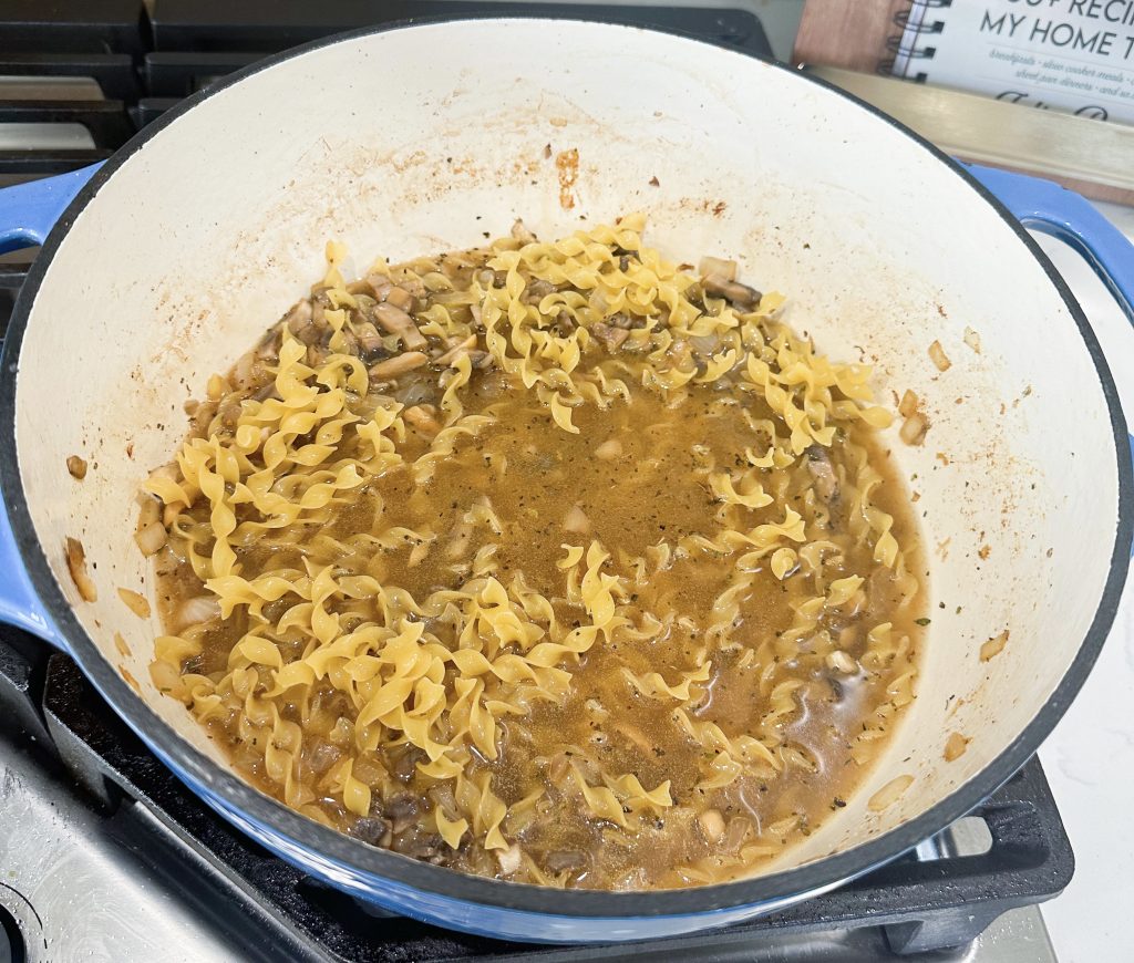 one pot chicken stroganoff