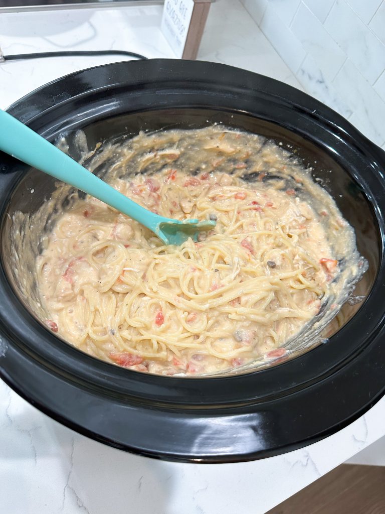 Slow cooker chicken spaghetti