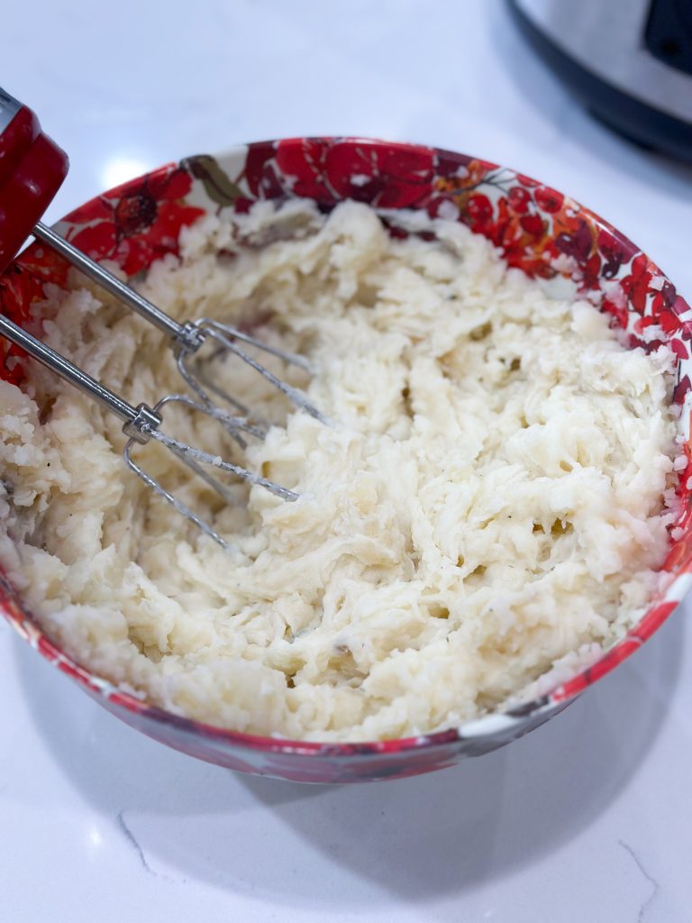 Slow cooker turkey with mashed potatoes