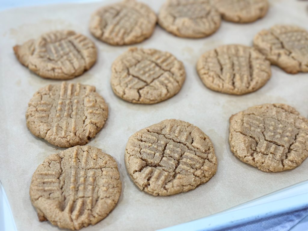 3 ingredient peanut butter cookies